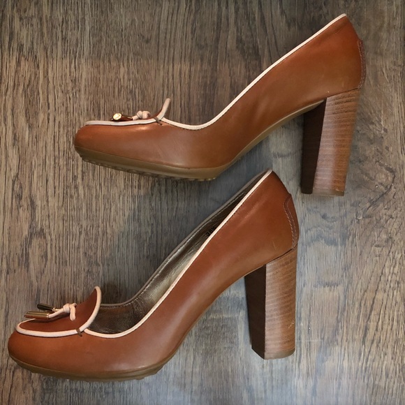 tod's heeled loafers